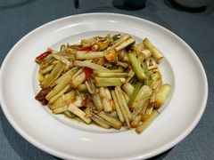 炒青笋-奉天掌柜·非遗猪手·笨饺子(崇山路店)