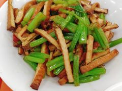 芹菜炒腊豆干-湖南大学-第4食堂
