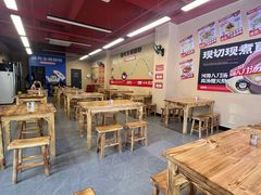 -潘先生牛杂煲·客家小碗菜(兰花路店)