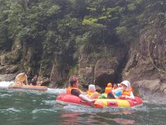-安吉龙王山峡谷漂流