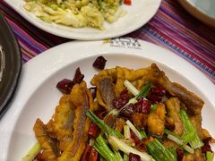 -香巴拉云南餐厅(华莱坞店)