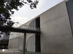 -龙美术馆西岸馆-停车场