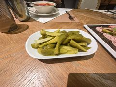 酸黄瓜-秋林西餐厅