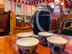 -嘎咓讓咘藏餐厅(团结新村店)