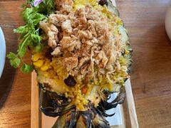 -Chom Cafe and Restaurant