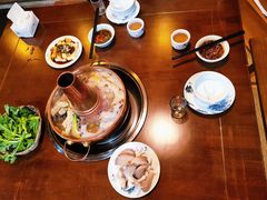 -岳记兴隆·青城腊排铜火锅(融创店)