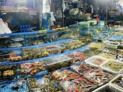 -霞涌市场海鲜摆卖区