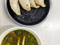 -黄阿姨锅贴大王(万航渡路店)