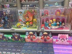 -泡泡玛特POPMART(蓝色港湾店)