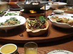 -老滇山寨•云南特色菜•地方菜•民族风情歌舞表演(金碧店)