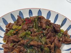 -关东小磨东北菜(上海长风大悦城店)