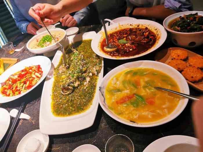 悦百味·品质川菜(悠方店)-"7点钟去,等了10分钟的样子.人气在悠方.