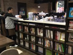 -钟书阁(松江泰晤士小镇店)