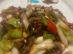 -牛头鱼庄·地道广西菜(鲁班店)