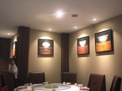 包厢-湖庭壹品鸭王·传统北京烤鸭·别墅私房菜·庭院宵夜(江宁店)