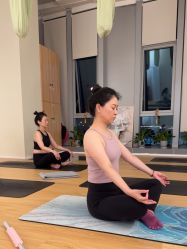 -小黑裙瑜伽·普拉提