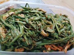 扁豆丝炒肉丝-娄三少·老北京春饼烤鸭家常菜(方庄店)