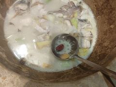 -滇香肴·云南菜蒸汽石锅鱼(云南北路店)