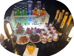 -TT CLUB 酒吧