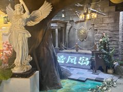 -暴风岛沉浸式体验馆(百联世纪店)
