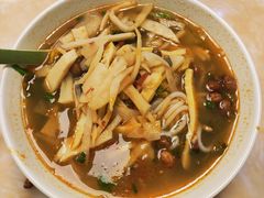 -卓雅桂林米粉