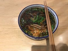 -镇南锅盖面馆(解放路店)