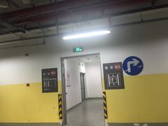 -紫荆广场-停车场