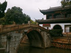 -汇龙潭
