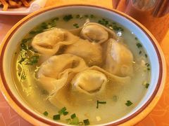 -新镇江酒家(南京西路店)