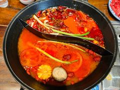 番茄鸳鸯锅-袁山山重庆火锅(丈八北路店)
