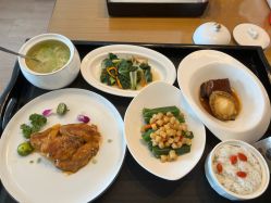-爱陪伴尊享月子中心(国际店)