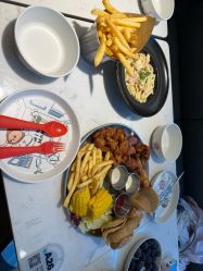 -MINI MARS 移动的空间站乐园·餐饮·派对(浦东金桥店)