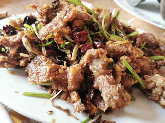 宽甸山羊大全-"跟老婆打完球,路过这家羊汤馆,就来尝一下.