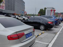 -北京华联万柳购物中心-停车场