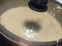 -洪氏嗨捞·猪肚鸡火锅(阳光天地店)