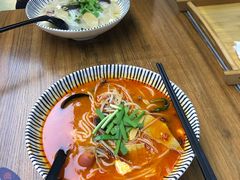 -碗主炭烧米线(交大二村店)