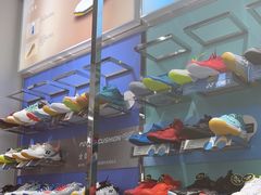 -YONEX苗江运动城(源深店)