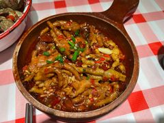 糯叽叽香辣鸡爪-乐乐大排档·30年老字号(浙江路店)