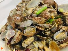 辣炒蛤蜊-1910老鲁味海鲜·戳子肉·青岛菜(金沙滩店)