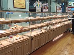 面包甜点陈列柜-新侨三宝乐面包店(崇文门店)