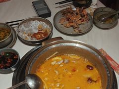 -喃喃椰·糟粕醋·椰子鸡火锅(七堡花园店)