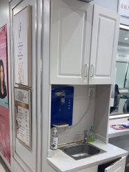 -镁连社·美联社