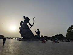 -巴陵广场