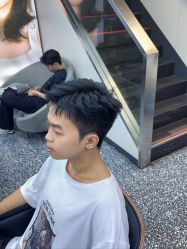 -藤野造型专业烫染接发