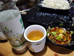 -果松木炭酸菜铜火锅·外婆参鸡汤