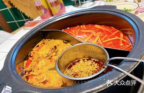 Sour Snail Noodle Tomato Pot