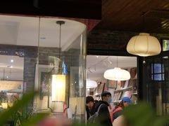-邊城書店