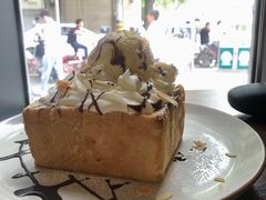 蜂蜜冰激凌吐司-VESH COFFEE(定西路店)