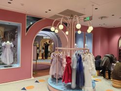-奈尔宝家庭中心·亲子餐厅(北京东坝万达店)