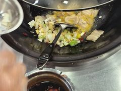-屯老二农家铁锅炖·行业领军者(梅江店)